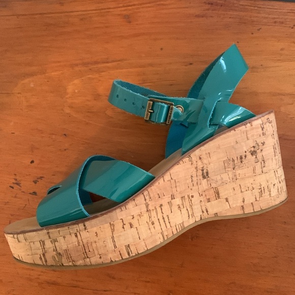Kork-Ease Ava cork platforms with bright shiny turquoise upper. - Picture 2 of 12